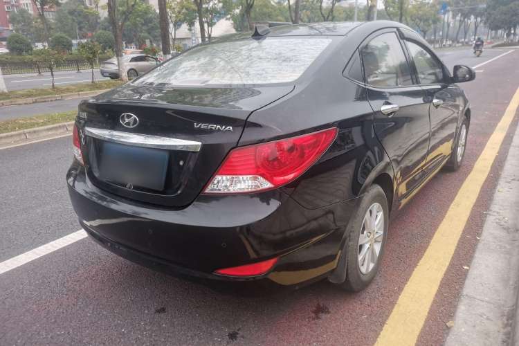Used Hyundai Verna (older generation) 2010 Sedan 1.4L Manual Comfort GS Exterior 5