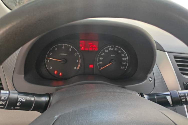 Used Hyundai Verna (older generation) 2010 Sedan 1.4L Manual Comfort GS Instrument Cluster