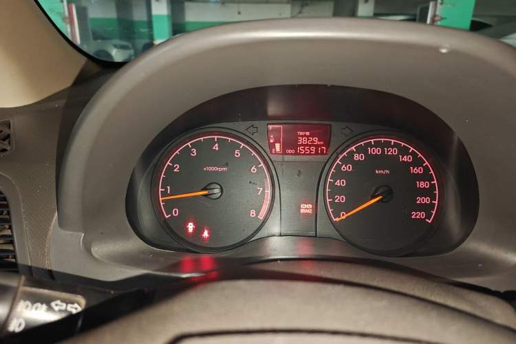 Used Hyundai Verna (older generation) 2010 Sedan 1.4L Manual Comfort GS Instrument Cluster