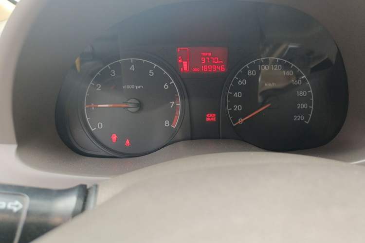 Used Hyundai Verna (older generation) 2010 Sedan 1.4L Manual Comfort GS Instrument Cluster