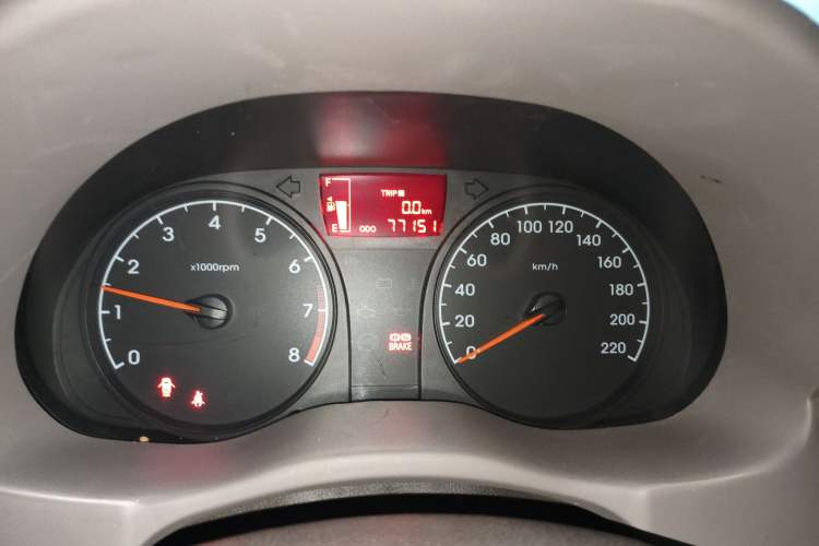 Used Hyundai Verna (older generation) 2010 Sedan 1.4L Manual Comfort GS Instrument Cluster