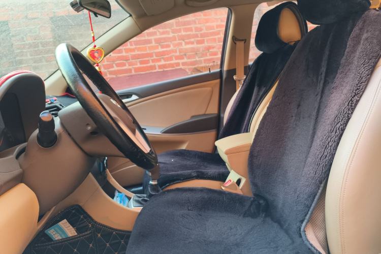 Used Hyundai Verna (older generation) 2010 Sedan 1.4L Manual Standard GL Model Left Front Seat