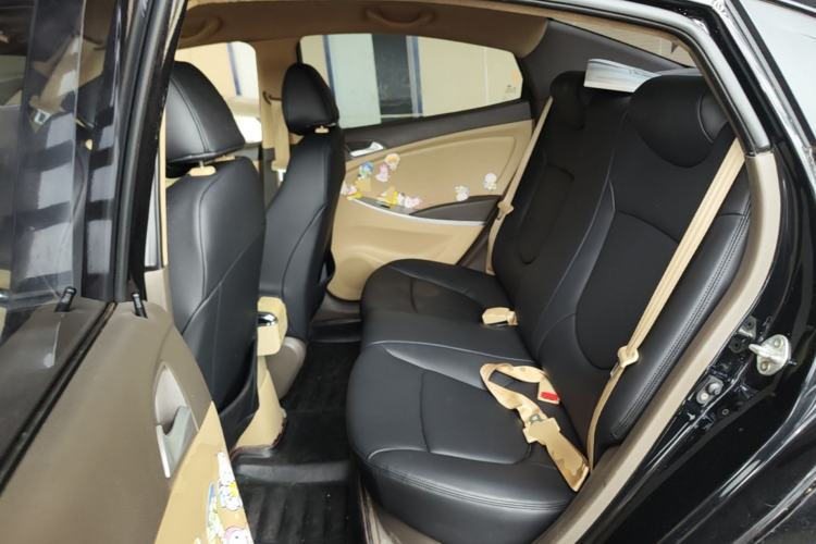 Used Hyundai Verna (older generation) 2010 Sedan 1.4L Manual Comfort GS Left Rear Seat
