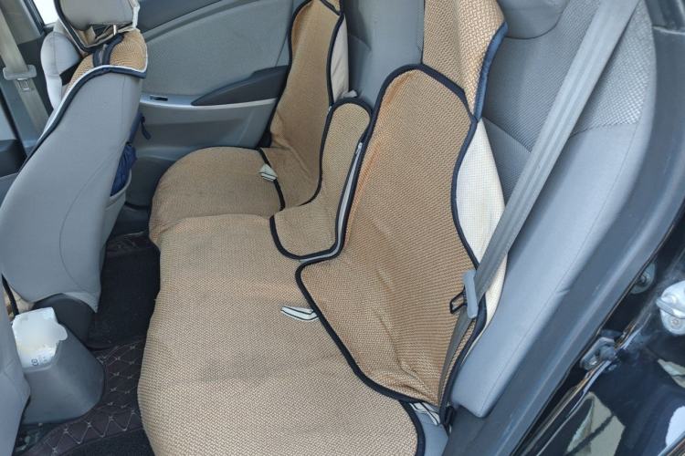 Used Hyundai Verna (older generation) 2010 Sedan 1.4L Manual Comfort GS Left Rear Seat