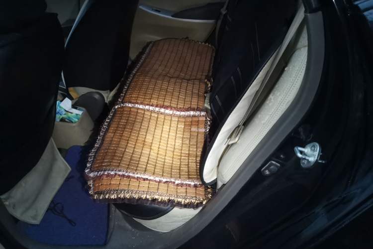 Used Hyundai Verna (older generation) 2010 Sedan 1.4L Manual Comfort GS Left Rear Seat