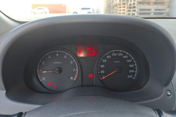 Used Hyundai Verna (older generation) 2010 Sedan 1.4L Manual Comfort GS Odometer Close Up