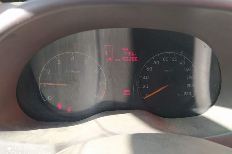 Used Hyundai Verna (older generation) 2010 Sedan 1.4L Manual Comfort GS Odometer Close Up