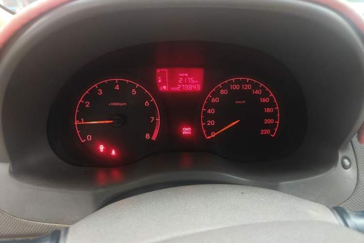 Used Hyundai Verna (older generation) 2010 Sedan 1.4L Manual Comfort GS Odometer Close Up