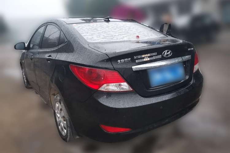 Used Hyundai Verna (older generation) 2010 Sedan 1.4L Manual Comfort GS Rear Left 45 Deg