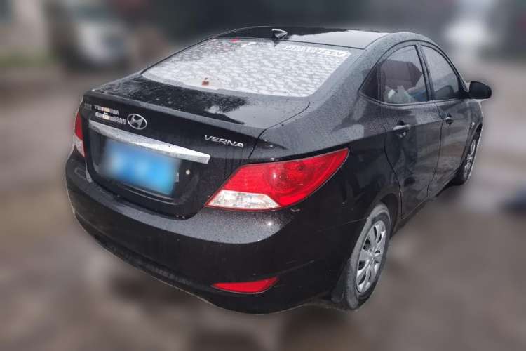 Used Hyundai Verna (older generation) 2010 Sedan 1.4L Manual Comfort GS Rear Right 45 Deg
