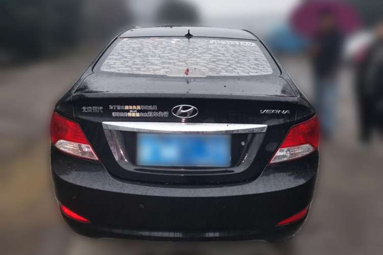 Used Hyundai Verna (older generation) 2010 Sedan 1.4L Manual Comfort GS Rear