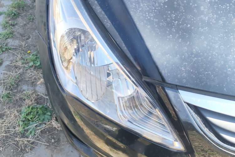 Used Hyundai Verna (older generation) 2010 Sedan 1.4L Manual Comfort GS Right Front Headlight