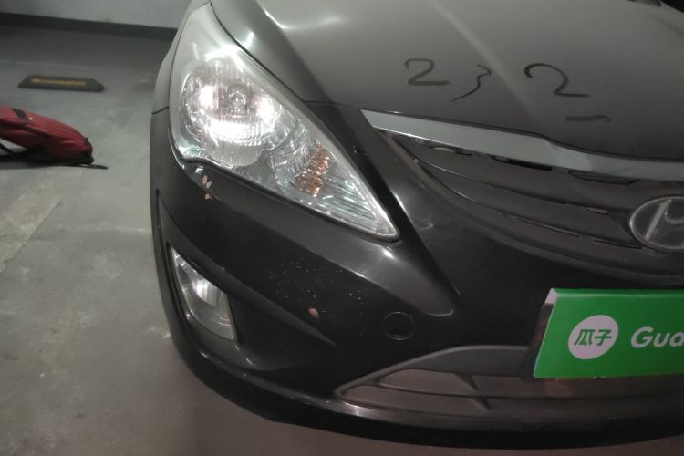 Used Hyundai Verna (older generation) 2010 Sedan 1.4L Manual Comfort GS Right Front Headlight