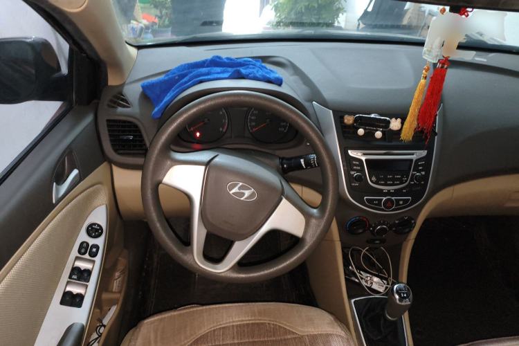 Used Hyundai Verna (older generation) 2010 Sedan 1.4L Manual Comfort GS Steering Wheel