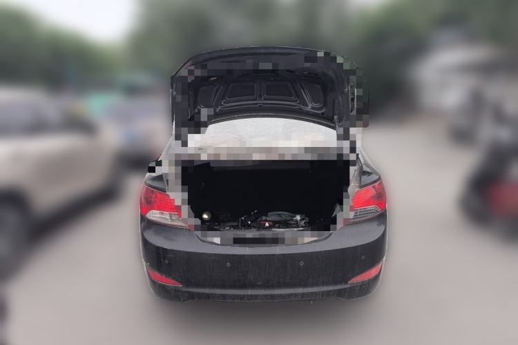 Used Hyundai Verna (older generation) 2010 Sedan 1.4L Manual Comfort GS Trunk