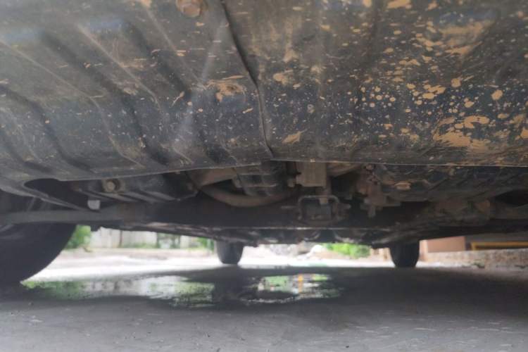 Used Hyundai Verna (older generation) 2010 Sedan 1.4L Automatic Comfort Model GS Chassis Front