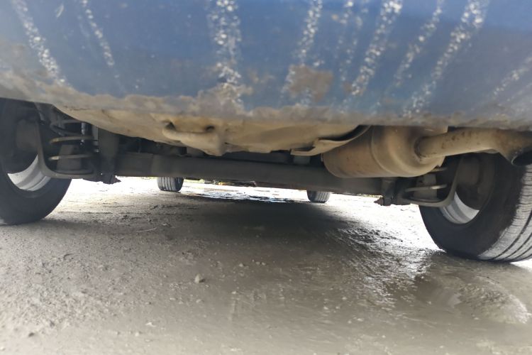 Used Hyundai Verna (older generation) 2010 Sedan 1.4L Manual Standard GL Model Chassis Rear