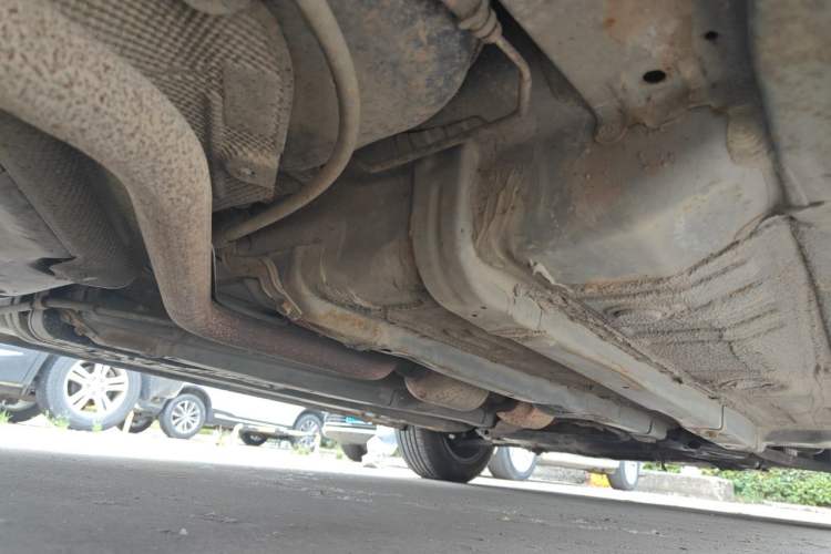Used Hyundai Verna (older generation) 2010 Sedan 1.4L Manual Comfort GS Chassis Rear Right
