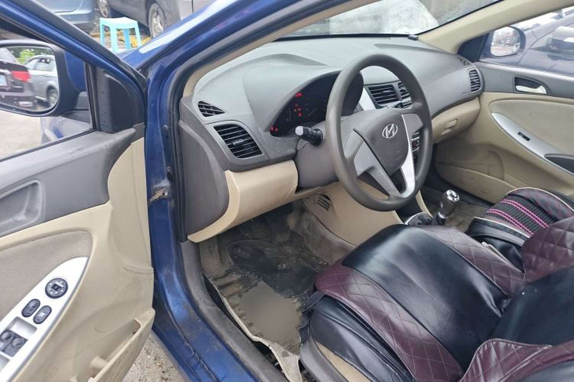 Used Hyundai Verna (older generation) 2010 Sedan 1.4L Manual Standard GL Model Driver Seat