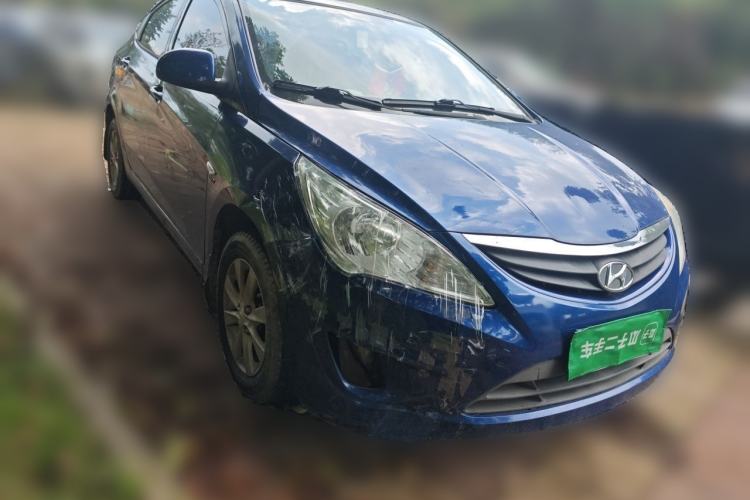 Used Hyundai Verna (older generation) 2010 Sedan 1.4L Automatic Comfort Model GS Front Right 45 Deg