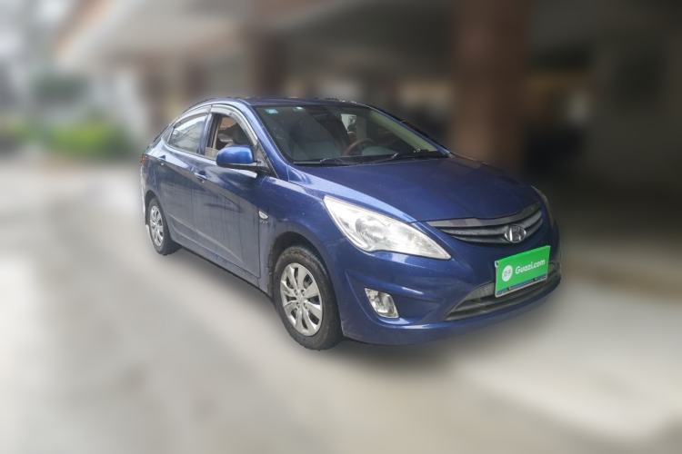 Used Hyundai Verna (older generation) 2010 Sedan 1.4L Automatic Comfort Model GS Front Right 45 Deg