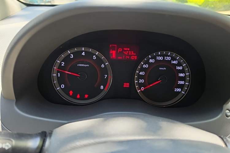 Used Hyundai Verna (older generation) 2010 Sedan 1.4L Automatic Fashionable GT Model Instrument Cluster