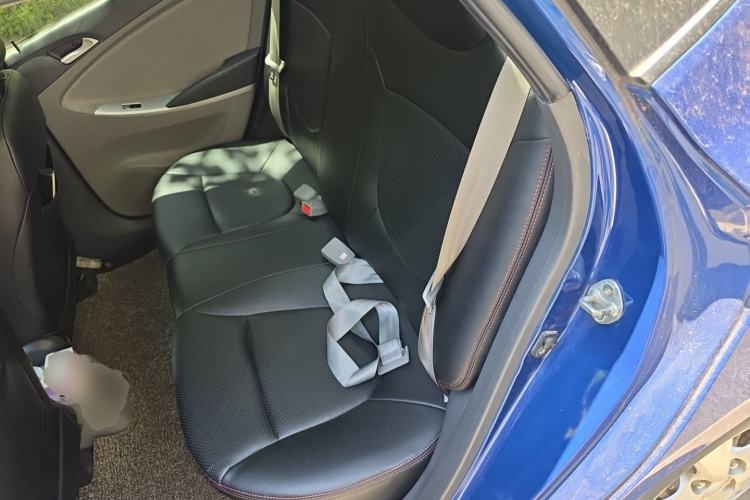 Used Hyundai Verna (older generation) 2010 Sedan 1.4L Automatic Fashionable GT Model Left Rear Seat