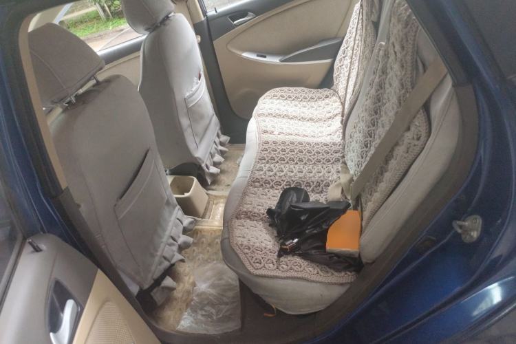 Used Hyundai Verna (older generation) 2010 Sedan 1.4L Automatic Comfort Model GS Left Rear Seat