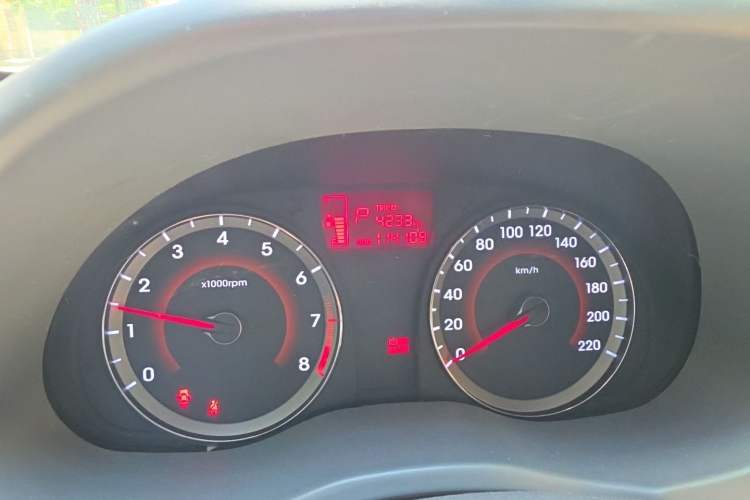 Used Hyundai Verna (older generation) 2010 Sedan 1.4L Automatic Fashionable GT Model Odometer Close Up