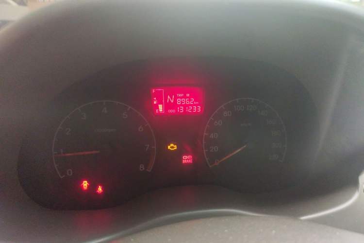 Used Hyundai Verna (older generation) 2010 Sedan 1.4L Automatic Comfort Model GS Odometer Close Up
