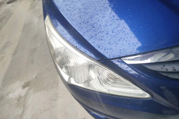 Used Hyundai Verna (older generation) 2010 Sedan 1.4L Automatic Comfort Model GS Right Front Headlight