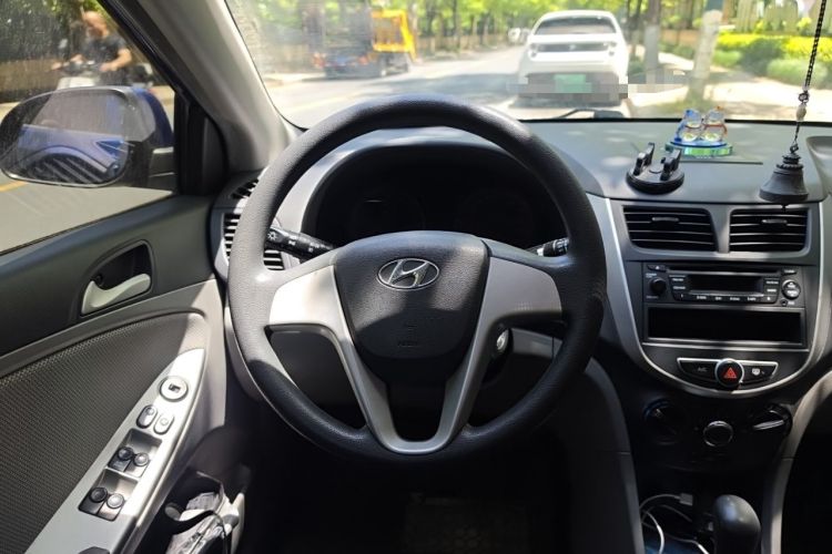 Used Hyundai Verna (older generation) 2010 Sedan 1.4L Automatic Fashionable GT Model Steering Wheel