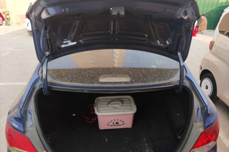 Used Hyundai Verna (older generation) 2010 Sedan 1.4L Automatic Fashionable GT Model Trunk