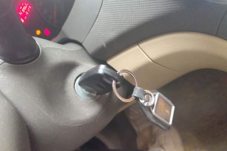 Used Hyundai Verna (older generation) 2010 Sedan 1.4L Automatic Comfort Model GS Vehicle Key