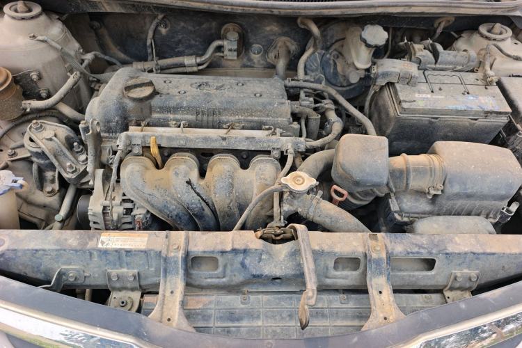 Used Hyundai Verna (older generation) 2010 Sedan 1.4L Automatic Comfort Model GS Engine Bay