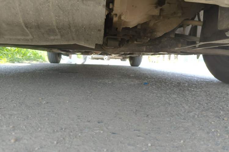 Used Hyundai Verna (older generation) 2010 Sedan 1.4L Manual Comfort GS Chassis Front