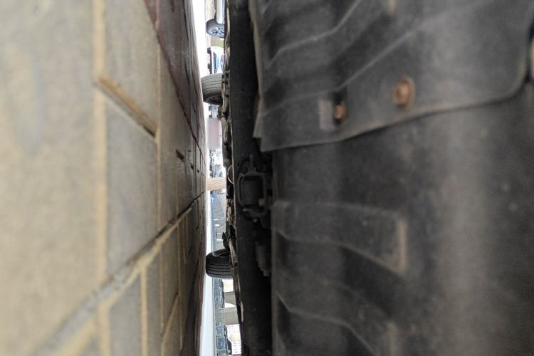 Used Hyundai Verna (older generation) 2010 Sedan 1.4L Manual Comfort GS Chassis Front