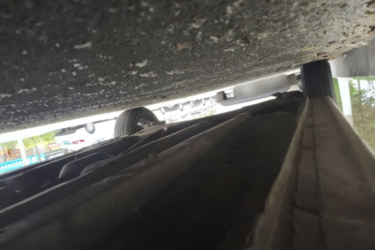 Used Hyundai Verna (older generation) 2010 Sedan 1.4L Manual Comfort GS Chassis Front Right