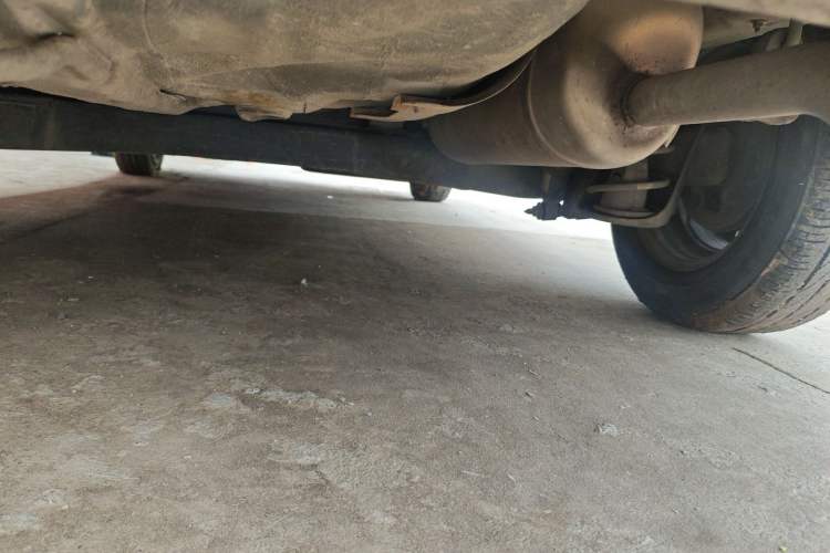 Used Hyundai Verna (older generation) 2010 Sedan 1.4L Manual Comfort GS Chassis Rear