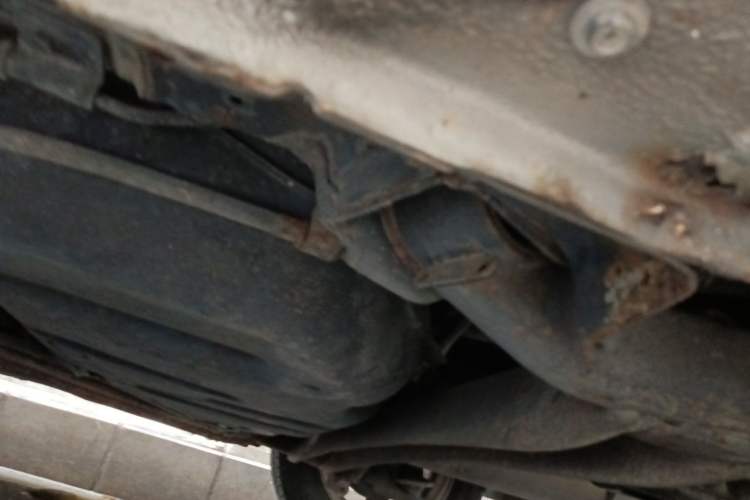 Used Hyundai Verna (older generation) 2010 Sedan 1.4L Automatic Fashionable GT Model Chassis Rear Left