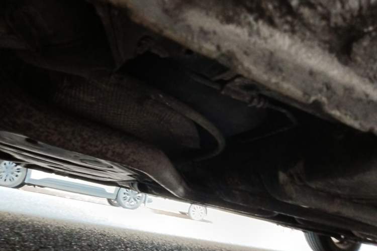 Used Hyundai Verna (older generation) 2010 Sedan 1.4L Automatic Fashionable GT Model Chassis Rear Right