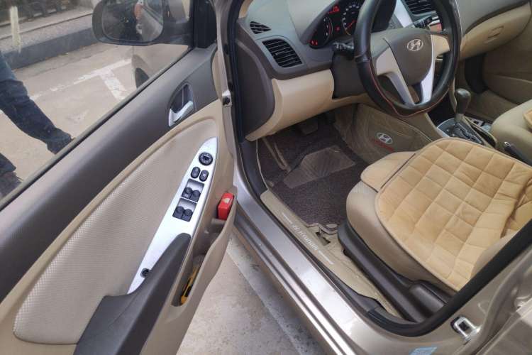 Used Hyundai Verna (older generation) 2010 Sedan 1.4L Automatic Fashionable GT Model Driver Seat