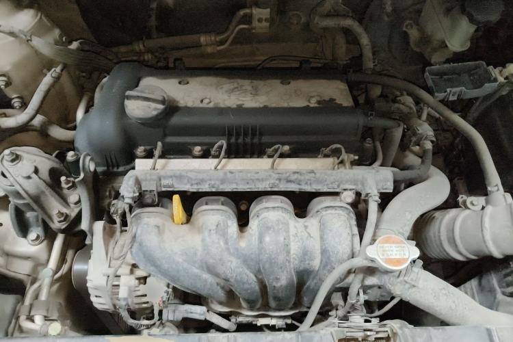 Used Hyundai Verna (older generation) 2010 Sedan 1.4L Manual Comfort GS Engine Bay