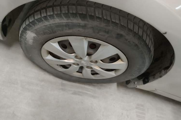 Used Hyundai Verna (older generation) 2010 Sedan 1.4L Manual Comfort GS Exterior 4