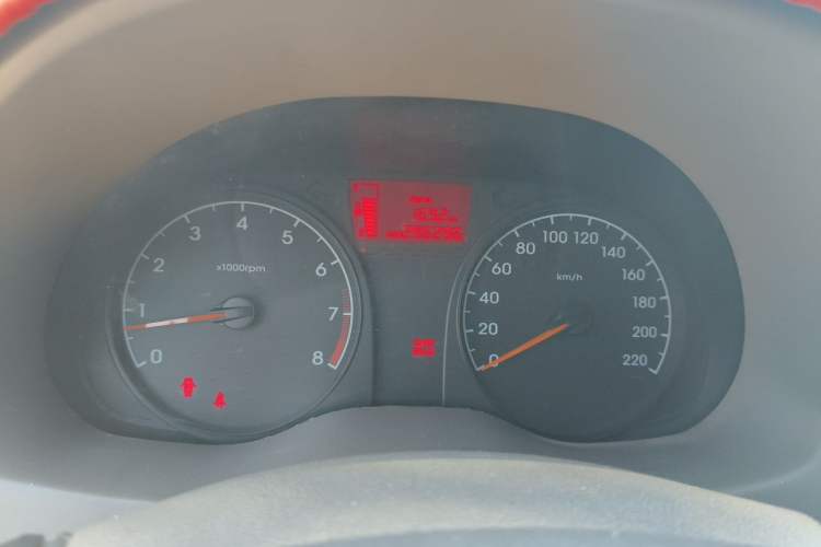 Used Hyundai Verna (older generation) 2010 Sedan 1.4L Manual Comfort GS Instrument Cluster