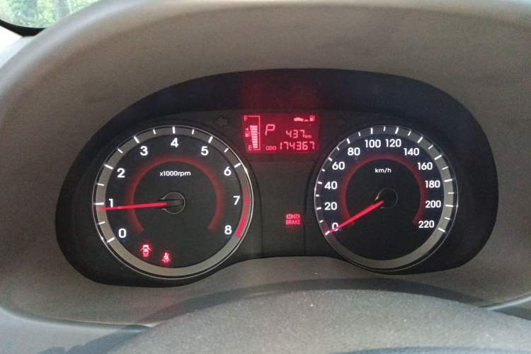 Used Hyundai Verna (older generation) 2010 Sedan 1.4L Automatic Fashionable GT Model Instrument Cluster