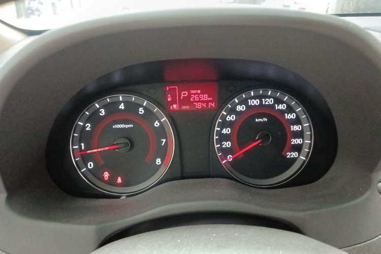 Used Hyundai Verna (older generation) 2010 Sedan 1.4L Automatic Fashionable GT Model Instrument Cluster