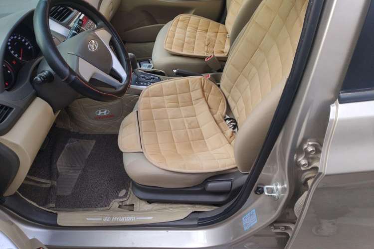 Used Hyundai Verna (older generation) 2010 Sedan 1.4L Automatic Fashionable GT Model Left Front Seat