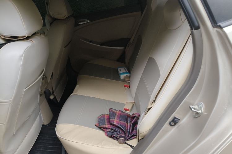 Used Hyundai Verna (older generation) 2010 Sedan 1.4L Manual Comfort GS Left Rear Seat