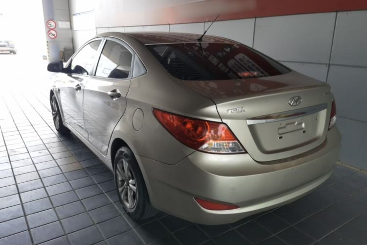 Used Hyundai Verna (older generation) 2010 Sedan 1.4L Manual Comfort GS Rear Left 45 Deg